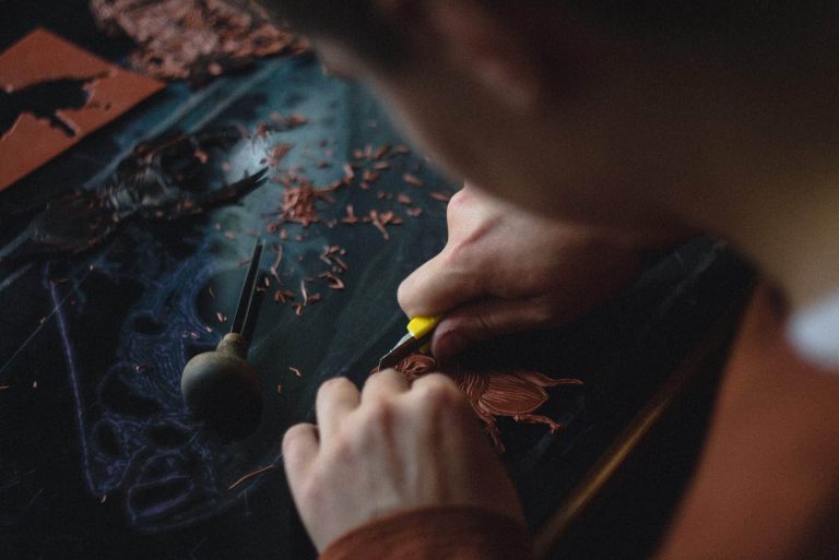 Carving a spoon a day for a year or a daily spoon